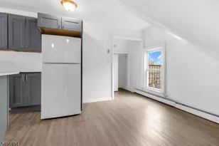 25 Kingsley St, West Orange Township, NJ 07052 - Photo 3