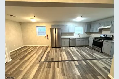 40-42 Hinsdale Pl, Newark, NJ 07104 - Photo 3