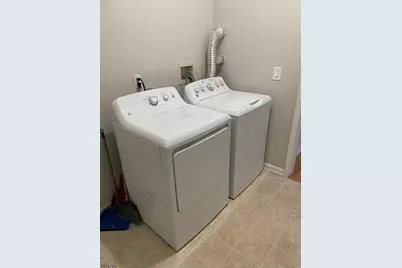 301 Pinelli Dr, Piscataway Township, NJ 08854 - Photo 25