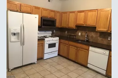 301 Pinelli Dr, Piscataway Township, NJ 08854 - Photo 5