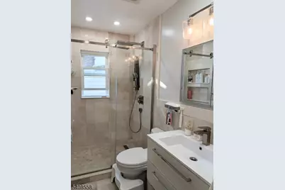 99 Philip Ave, Elmwood Park, NJ 07407 - Photo 5