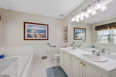 136 Crestview Ln, Mount Arlington, NJ 07856 - Photo 19