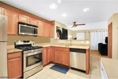 140 Lawrence St, New Brunswick, NJ 08901 - Photo 3