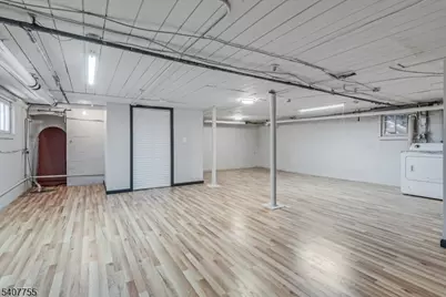 8 Highmont Ter, Montclair, NJ 07042 - Photo 23