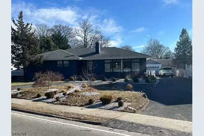 126 Riverside Ave, Lyndhurst Township, NJ 07071 - Photo 9