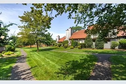 104 Bluebird Dr, Hillsborough Township, NJ 08844 - Photo 25