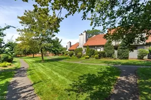 104 Bluebird Dr, Hillsborough Township, NJ 08844 - Photo 25