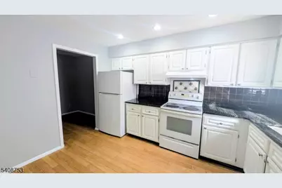 104 Bluebird Dr, Hillsborough Township, NJ 08844 - Photo 5