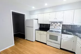 104 Bluebird Dr, Hillsborough Township, NJ 08844 - Photo 5