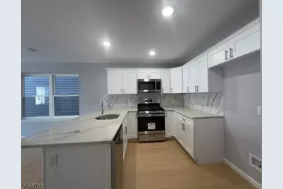 27 Isabella Ave 1st Fl #2, Newark, NJ 07106 - Photo 1