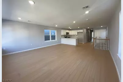 27 Isabella Ave 2nd Fl #2, Newark, NJ 07106 - Photo 7