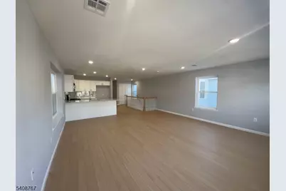 27 Isabella Ave 2nd Fl #2, Newark, NJ 07106 - Photo 9