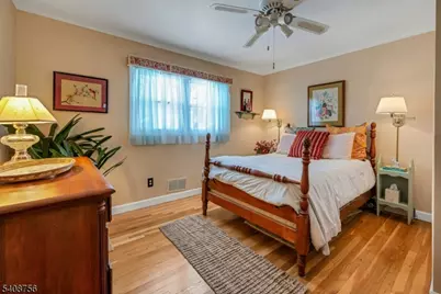 45 Wells Ct, Bloomfield, NJ 07003 - Photo 11