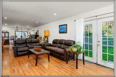 3 Sleepy Hollow Rd, Hampton Township, NJ 07860 - Photo 7