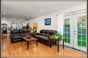 3 Sleepy Hollow Rd, Hampton Township, NJ 07860 - Photo 7