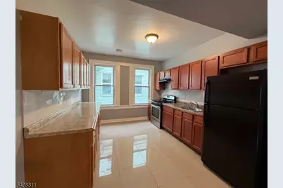 178 Osborne Ter, Newark, NJ 07112 - Photo 3