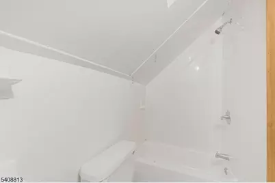 243 N 12th Pl, Prospect Park, NJ 07508 - Photo 9