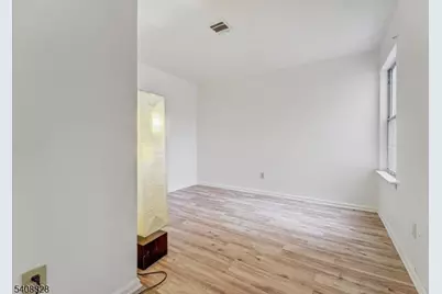 5 Leahy Ct, Franklin Township, NJ 08873 - Photo 11