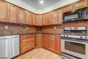 5 Leahy Ct, Franklin Township, NJ 08873 - Photo 5