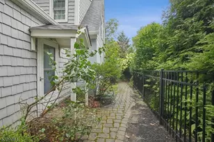 12 Edgewood Rd, Edison Twp., NJ 08820 - Photo 45