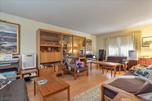 12 Lake Ave, Franklin Township, NJ 08873 - Photo 3