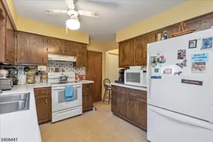 12 Lake Ave, Franklin Township, NJ 08873 - Photo 11