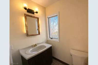 66 Liberty Pl, Palisades Park, NJ 07650 - Photo 9