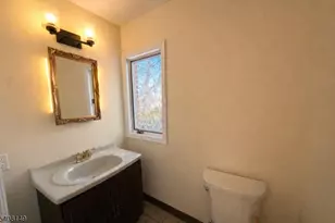 66 Liberty Pl, Palisades Park, NJ 07650 - Photo 9