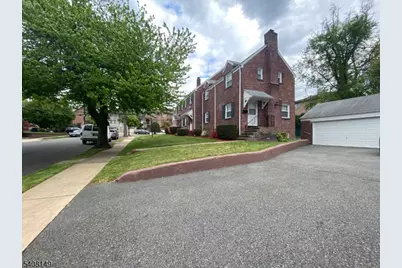 66 Liberty Pl, Palisades Park, NJ 07650 - Photo 21