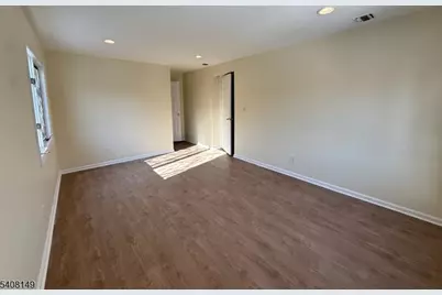 66 Liberty Pl, Palisades Park, NJ 07650 - Photo 15