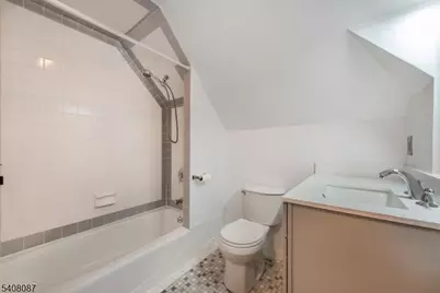 74 Elm Rd, Caldwell, NJ 07006 - Photo 13