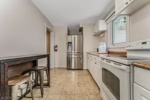 37 E Somerset St, Raritan, NJ 08869 - Photo 23