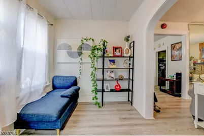 28 Tremont Ave, East Orange, NJ 07018 - Photo 5