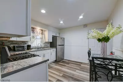 28 Tremont Ave, East Orange, NJ 07018 - Photo 9