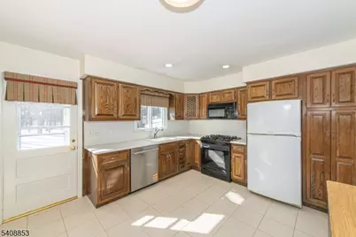 633 Plainfield Ave, Berkeley Heights Township, NJ 07922 - Photo 11