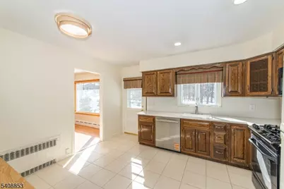 633 Plainfield Ave, Berkeley Heights Township, NJ 07922 - Photo 13
