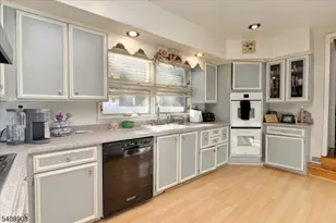 21 Tice Pl, Ringwood, NJ 07456 - Photo 7