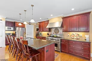 7 Wayland Dr, Verona Twp., NJ 07044 - Photo 7