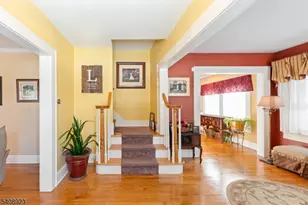 7 Wayland Dr, Verona Twp., NJ 07044 - Photo 3