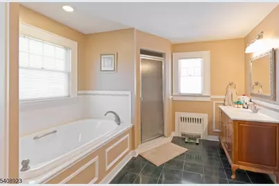 7 Wayland Dr, Verona Twp., NJ 07044 - Photo 17