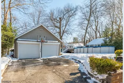 7 Wayland Dr, Verona Twp., NJ 07044 - Photo 27