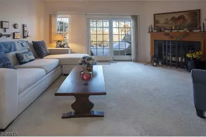 28 Peregrine Point, Hampton Township, NJ 07860 - Photo 5