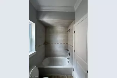 570 S 12th St #1, Newark, NJ 07103 - Photo 11