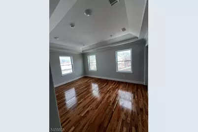 570 S 12th St #1, Newark, NJ 07103 - Photo 9