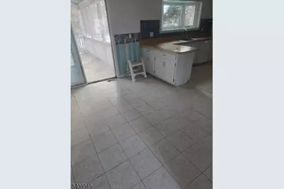 4 Carriage Way, Hillsborough Township, NJ 08844 - Photo 7