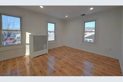 13 Orchard St, Bloomingdale, NJ 07403 - Photo 19