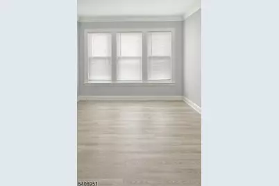 48 Oak Ave, Irvington, NJ 07111 - Photo 9