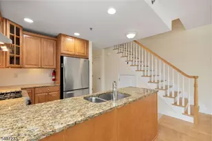 453 A Springfield Ave, Berkeley Heights Township, NJ 07922 - Photo 5