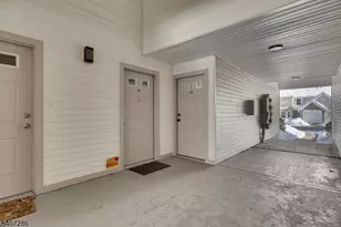 39 Loch Ln, Roxbury Township, NJ 07852 - Photo 3