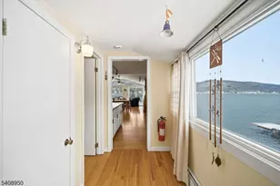 8 Wendy Way, Greenwood Lake, NY 10925 - Photo 5